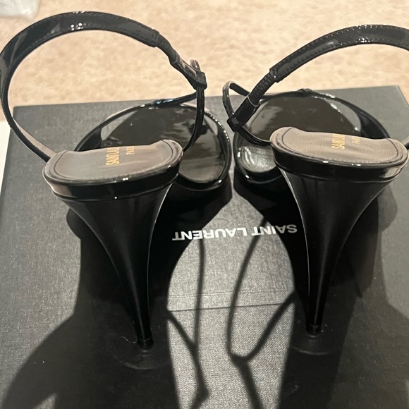Saint Laurent Black Stiletto Heels with Knotted Detail - Picture 6 of 7